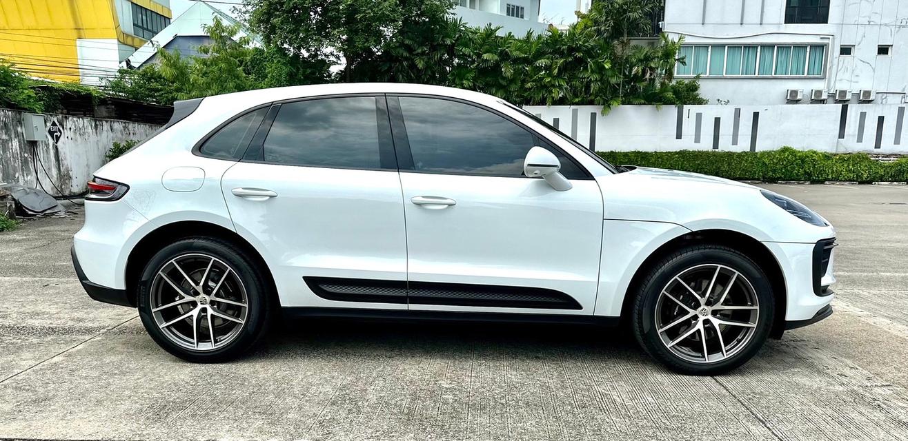 Porsche Macan 2.0 ปี (2024) 4