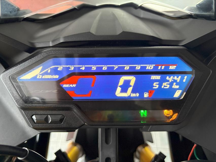 CBR150R ABS สภาพซื้อจอด ใช้งานน้อย มีรับประกัน เครื่องดี ศูนย์ดี ชุดสีสวย รถมือเดียว เอกสารครบ วิ่ง5000 กลางปี66