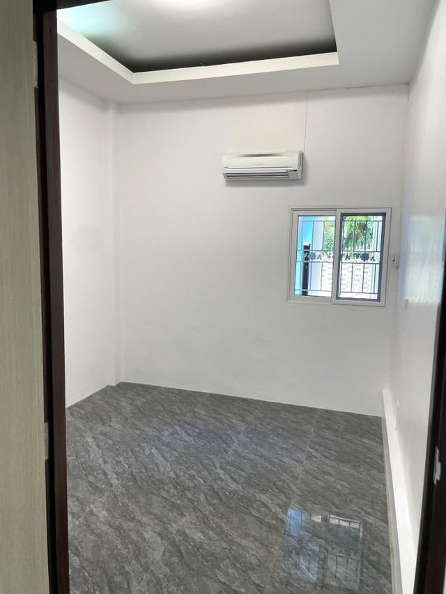 Storey Townhome for Rent in the Heart of Thonglor — Ideal for Living or Home Office | Near BTS Ekkamai | THB 80,000 per Month 13
