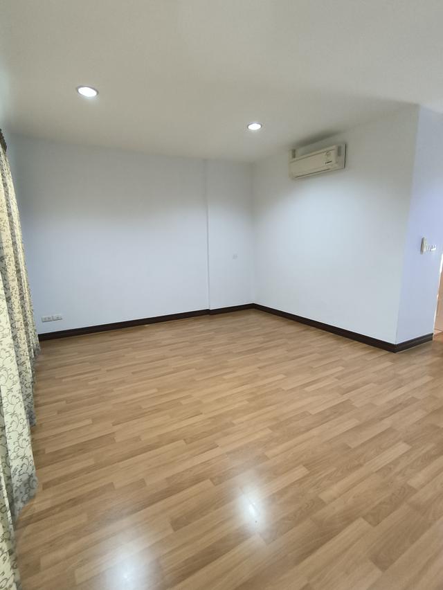 ให้เช่าบ้านกลางเมือง พระราม 3 สุขสวัสดิ์ ทาว์โฮม 3 ชั้น ม.บ้านติดถนนใหญ่ ติด โฮมโปรสุขสวัสดิ์ รีโนเวทใหม่ 18