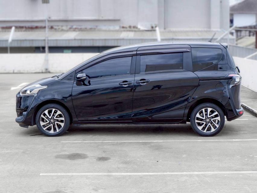 รหัสรถ QT9932 🚗TOYOTA SIENTA 1.5 V เกียร์ Auto สีดำ ปี 2019🚗