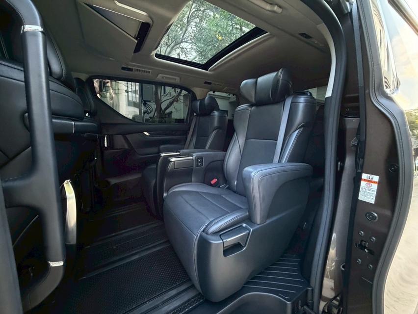 TOYOTA ALPHARD 2.5 SC package 2022มือเดียวป้ายแดง น็อตไม่เคยขยับซักตัว ประวัติศูนย์ (ไม่รวมทะเบียน) รูปที่ 11