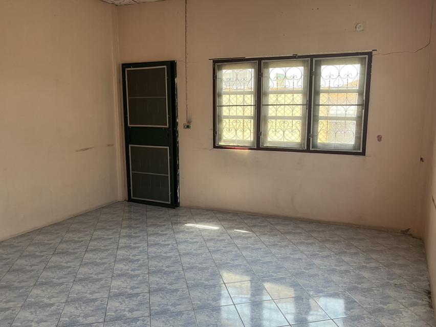 อาคารตึกแถว 2 ชั้น 2ห้องนอน 2ห้องน้ำ เขต แหลมฉบัง อ.ศรีราชา จ.ชลบุรี 7