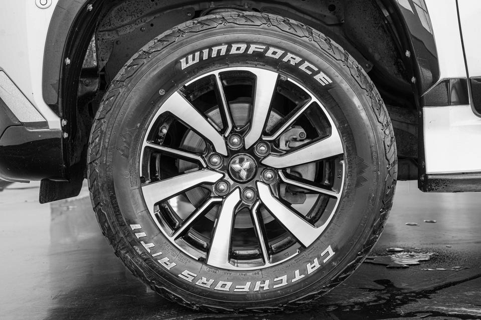 2018 Mitsubishi Pajero Sport 2.4 GT Premium 2WD SUV 8