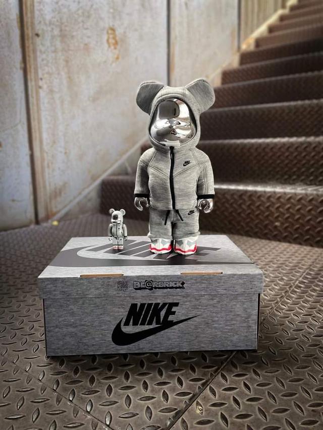 BEARBRICK NIKE TECH FLEECE N98