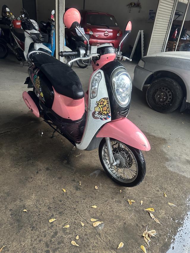 สกูปี้ ไอ ปี2558 หัวฉีด