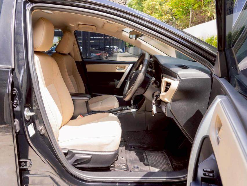 Toyota Altis 1.8E ปี 2014 17