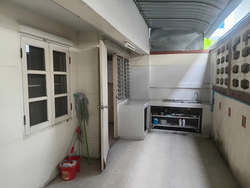 ขายทาวน์โฮม 3 ชั้น หมู่บ้าน เศรณี ดอนเมือง-สรงประภา เนื้อที่ 27.6 ตรว ซ.วัดเวฬุวนาราม 18  แขวงทุ่งสีกัน เขตดอนเมือง กรุงเทพมหานคร 7