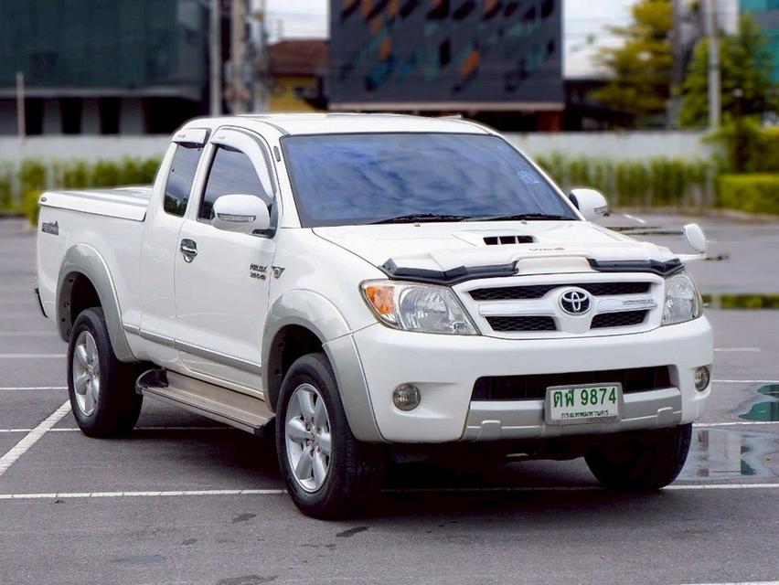 รหัสรถ QT9874 Toyota Hilux Vigo 3.0 ตัวพิเศษ Exclusive Prerunner เกียร์ธรรมดา สีขาวมุก/ทูโทน ปี 2007