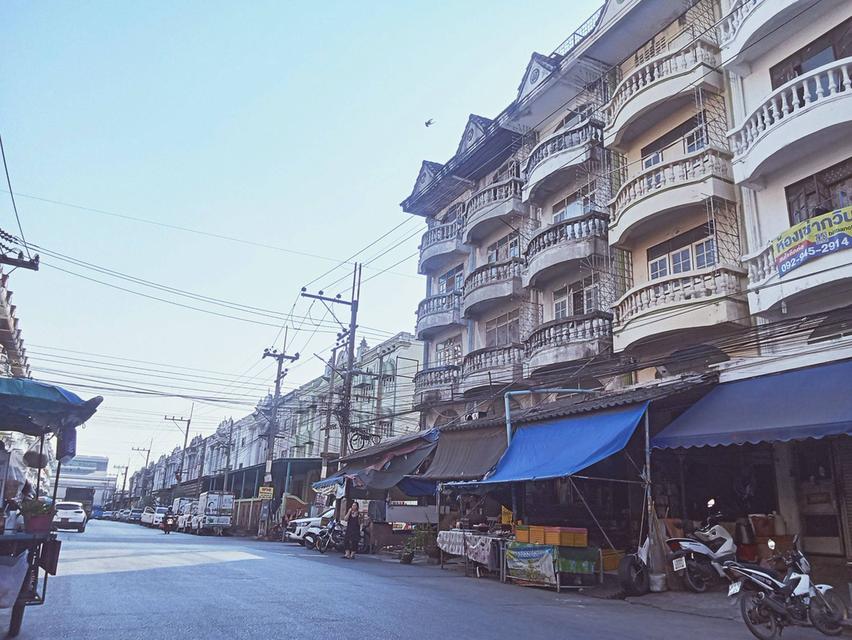 ขายตึก 4 ชั้น โครงการแลนด์ แอนด์ แฟคทอรี่เฮ้าส์ ซอยเพชรเกษม 95 3