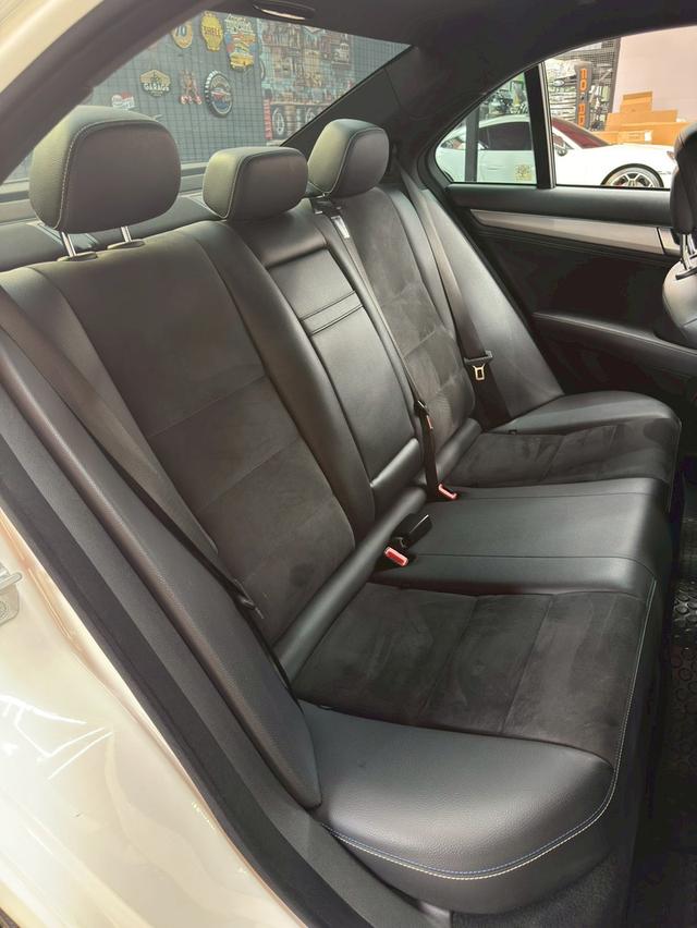 Mercedes Benz C200 W204 Edition C AMG Sport พิเศษ ตัวสุดท้าย ปี 2014 รูปที่ 12