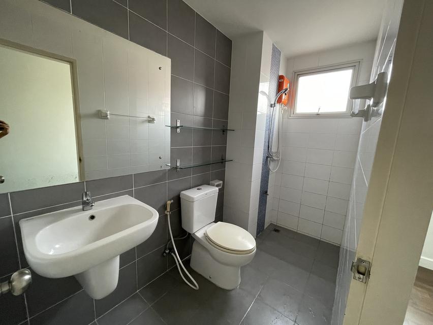 บ้าน-อาคารพาณิชย์, ทาวน์โฮม มีดาดฟ้า 11