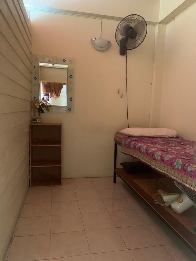 บ้าน อาคารพาณิชย์ 3ชั้นครึ่ง ต่อเติมเพิ่มเป็น4ชั้น หน้าปากซอยเป็นรถไฟฟ้า ซอยมีทางลัดออกเส้นบางนา-ตราดได้ ใกล้เมกาบางนา เจ้าของขายเอง 2