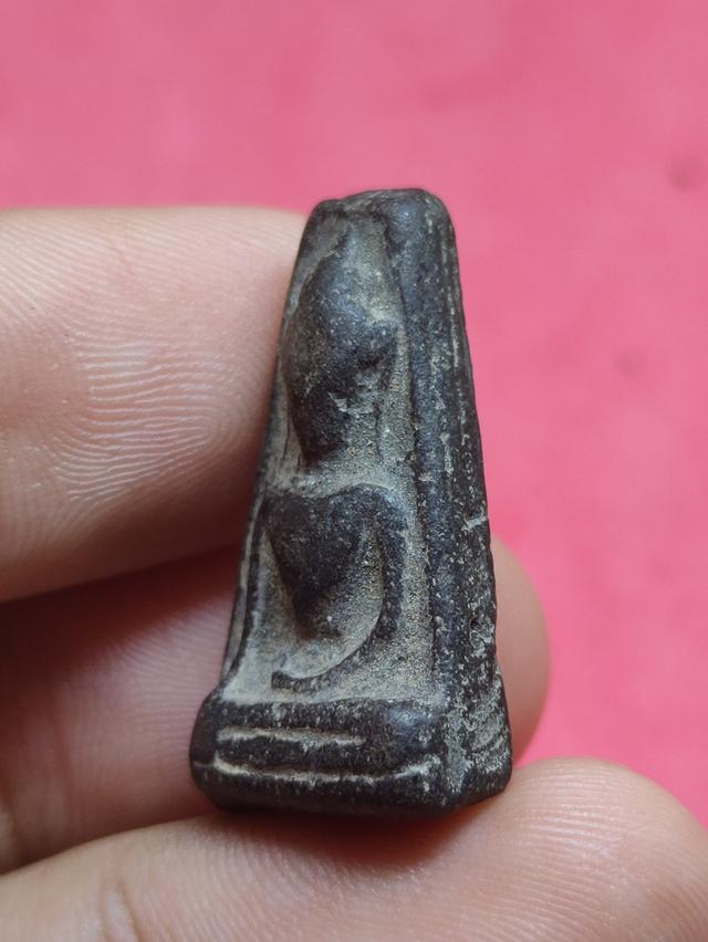 พระผงสุพรรณ......... 2