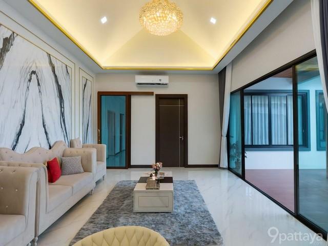 ขายพูลวิลล่า Modern Luxury โซนโป่ง พัทยา ติดธรรมชาติ ที่ดิน 100 ตร.วา พร้อมสระว่ายน้ำระบบเกลือ แถมเฟอร์นิเจอร์บิวท์อินทั้งหลัง 4