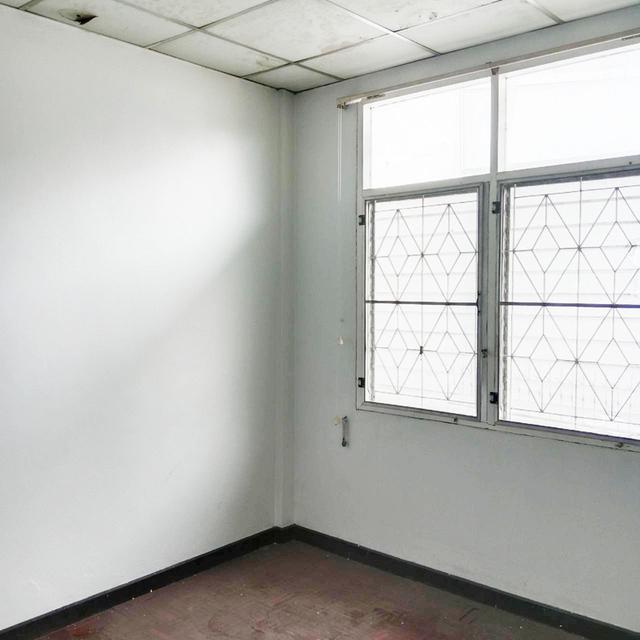 ขายทาวเฮ้าส์ 2 ชั้น ลาดพร้าว44 ห้วยขวาง กทม. ปากซอยเป็นสถานีรถไฟฟ้า สถานีภาวนา  5