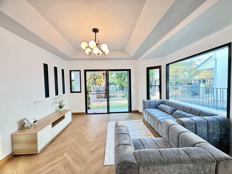 หมู่บ้านพฤกษ์ลดา คลองถนน วงแหวน–รัตนาธิเบศร์ บ้านเดี่ยว 2 ชั้น  ถนนเมน ตกแต่งใหม่พร้อมอยู่ โครงการ (Land & Houses) 9