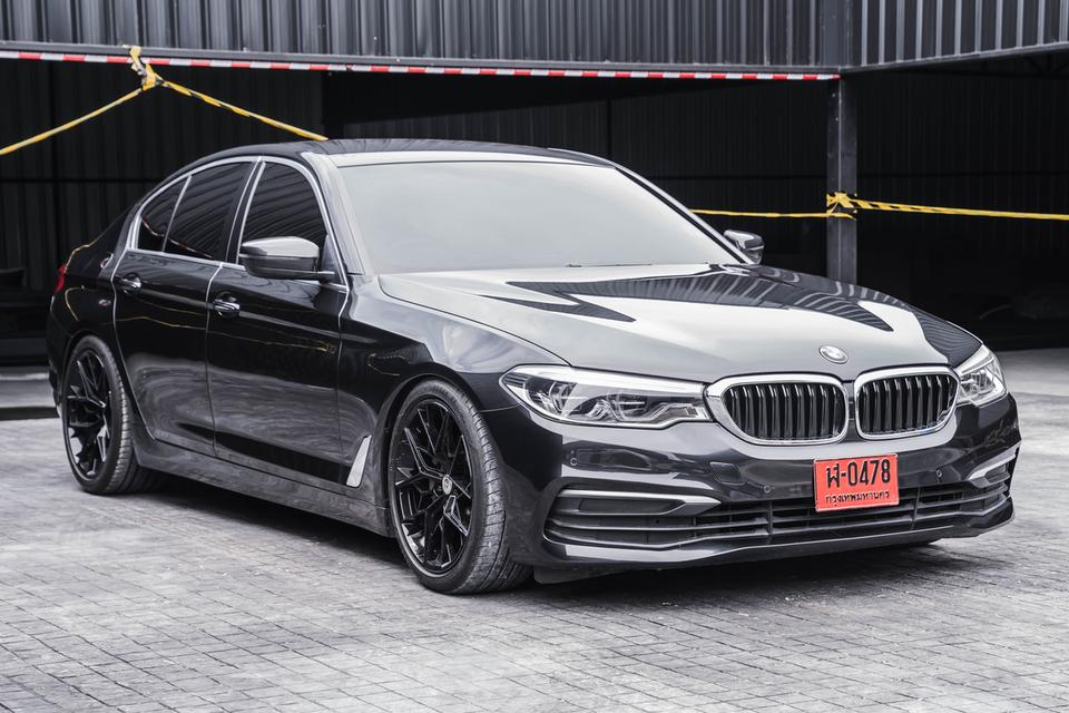 รหัสรถ 67GG6561 BMW 530i G30 ปี2017