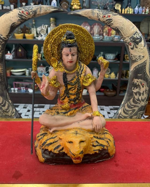 พระศิวะสี่กร เนื้อเรซิน