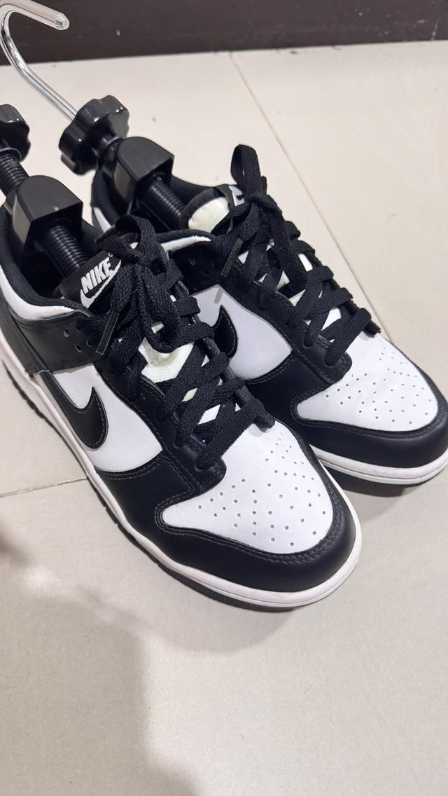 Nike รองเท้าผู้หญิง Dunk Low รูปที่ 3