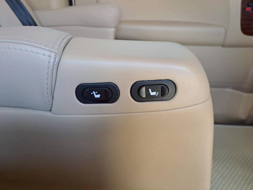 ปี 2017 HYUNDAI GRAND STAREX, 2.5 VIP (สีน้ำตาล) 14