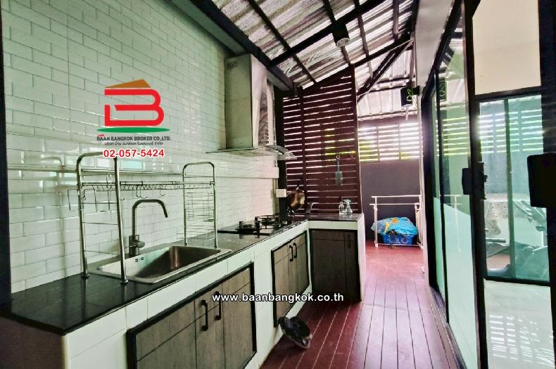ทาวน์โฮม โครงการ ดิ ออเธอร์ รัชดา 32 (รัชดาภิเษก 36 แยก 19-4) เนื้อที่ 29.2 ตร.ว (ใกล้ศาลอาญารัชดา) แขวงจันทรเกษม เขตจตุจักร กรุงเทพมหานคร 6