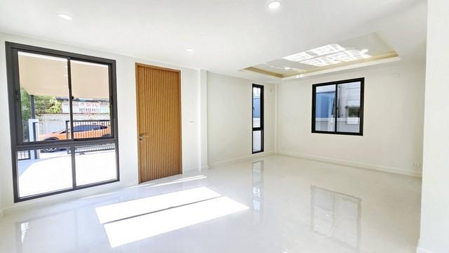 ขายบ้าน ใจกลางสุขุมวิท รีโนเวทใหม่ ซอยสุขุมวิท60/1 เดินทางสะดวก เหมาะซื้อปล่อยเช่าและอยู่อาศัย 15
