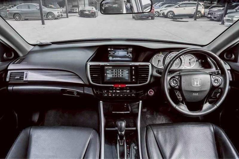 (แจ้งรหัสรถ 67GG73 ) #Honda #Accord 2.0E ปี 2018 รูปที่ 12