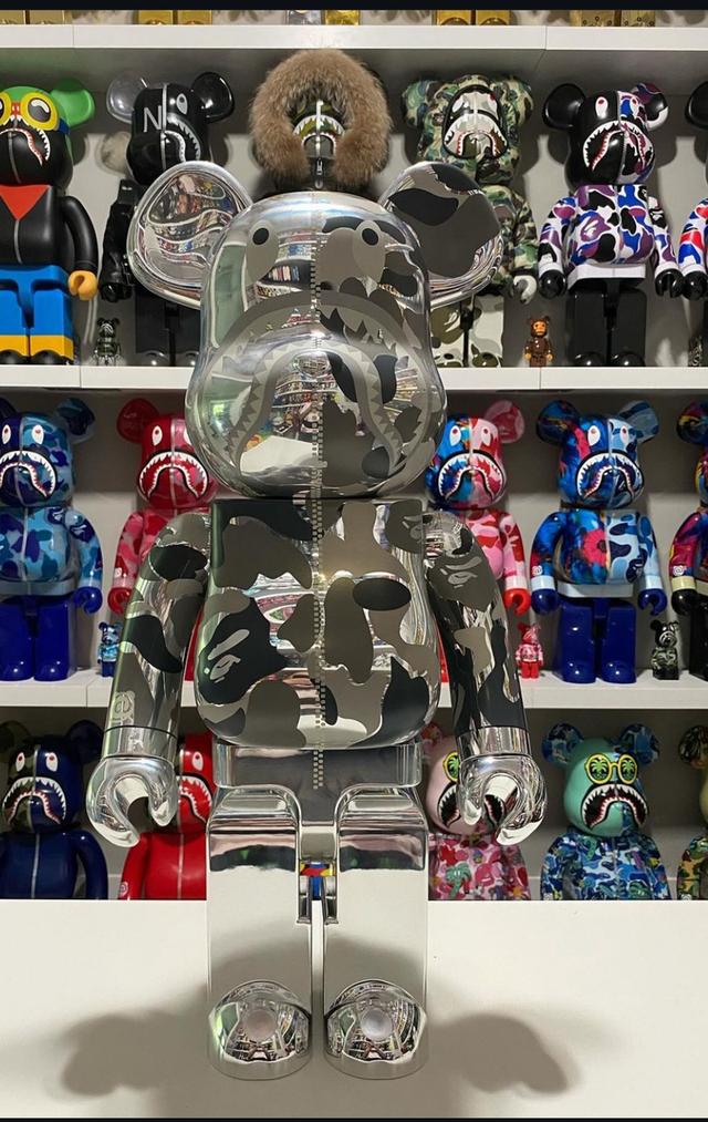 ขาย Bearbrick 1000% Bape Camo Shark