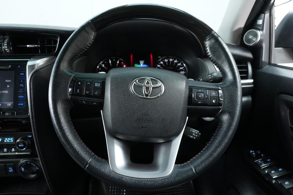 2018 TOYOTA FORTUNER 2.8 TRD SPORTIVO 4WD SUV สีดำ เลขไมล์ 189855 กม. 10
