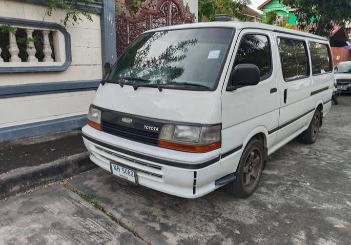 Toyota Hiace สภาพดี 2