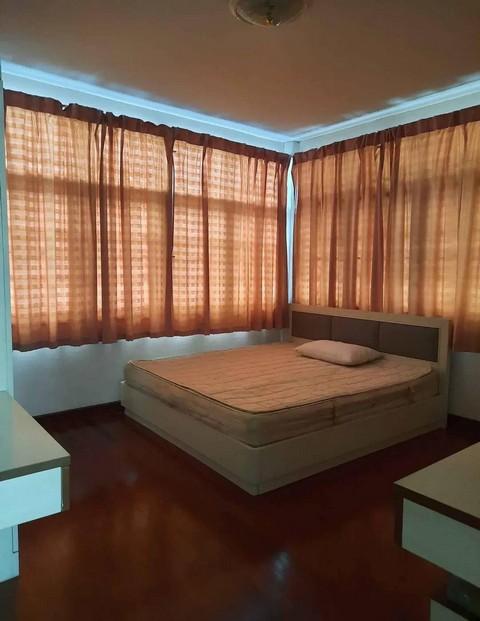 ให้เช่า บ้านเดี่ยว หมู่บ้านอยู่เจริญ 542 ซอยประชาราษฎร์บำเพ็ญ 24 ใกล้สนง.เขตห้วยขวาง เหมาะอยู่อาศัย เดินทางสะดวก 12