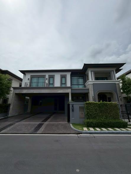 Luxury house for sale, ready to move in. New Krungthep Kreetha Zone 5