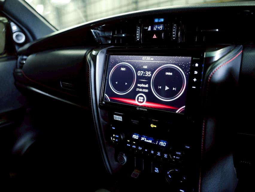 2022 Toyota FORTUNER 2.8 GR Sport (Black Top) 4WD SUV AT รูปที่ 12