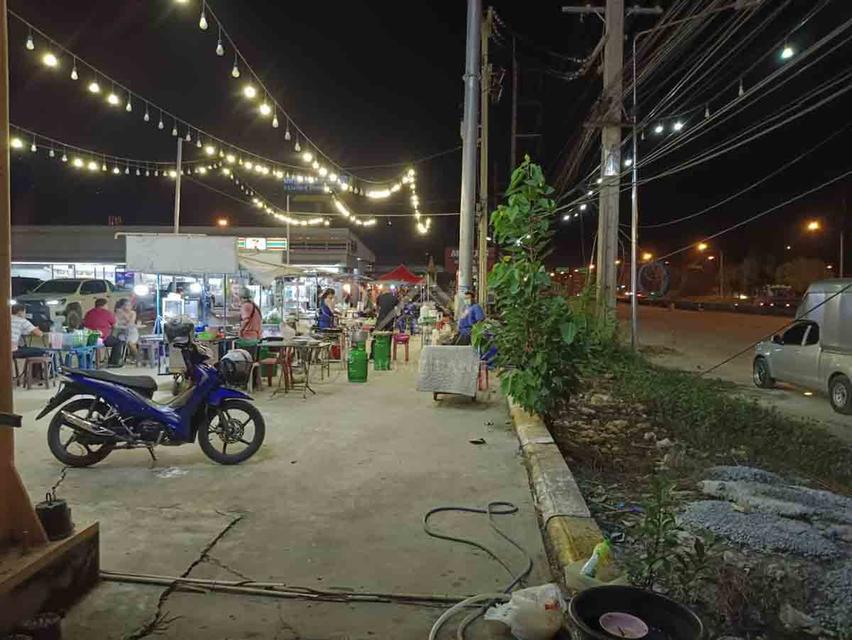 ที่ดิน 8-2-71 ไร่ พร้อมโครงการ ตลาดนัดนพวงศ์พลาซ่า ติดถนนใหญ่ ลาดหลุมแก้ว 6