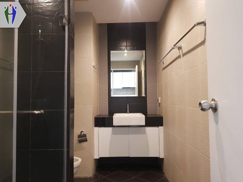 ให้เช่า คอนโด 9,000 บาท ครัวยุโรป • ขนาด 38 ตร.ม, 1ห้องนอน, 1ห้องน้ำ • 2ทีวี, 2แอร์, ตู้เย็น • บิ๊วอินครัวยุโรป • เฟอร์นิเจอร์ครบชุด • ระเบียง • สระ 9