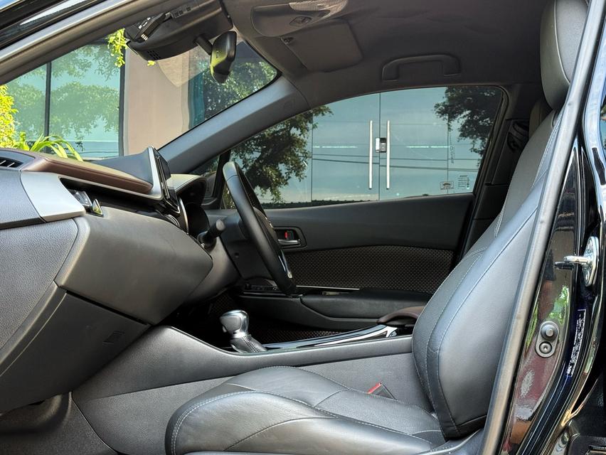 2020 TOYOTA CHR HV HI รถมือเดียวออกป้ายแดง รถวิ่งน้อย เข้าศูนย์ตามระยะ รถไม่เคยมีอุบัติเหตุครับ 14
