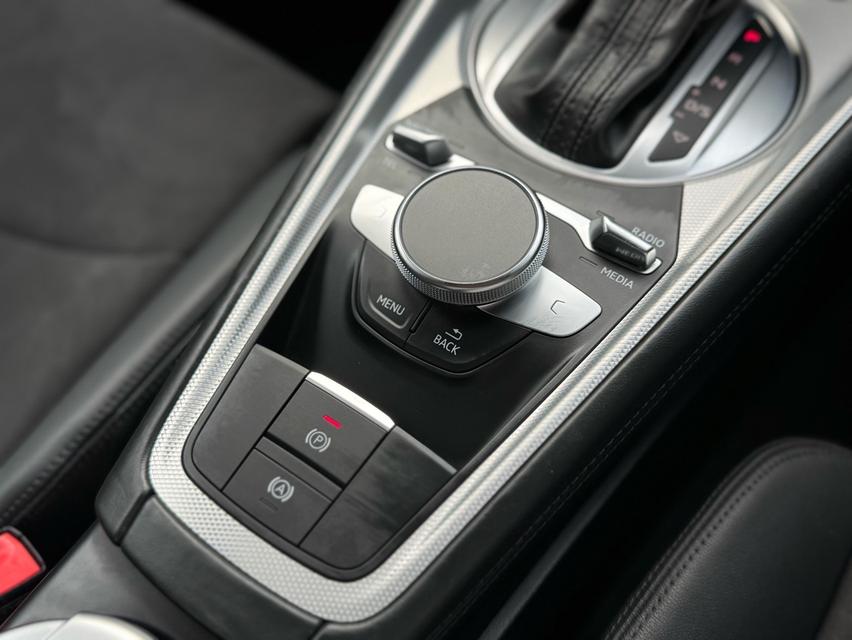 Audi TT Coupe 45 TFSI quattro S- รูปที่ 14
