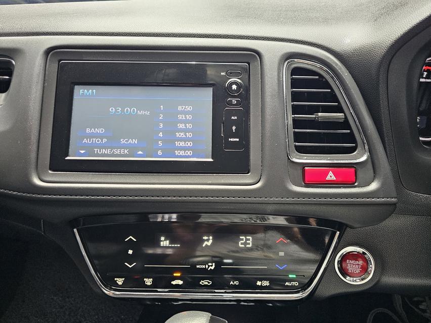 HONDA HR-V 1.8 E LIMITED CVT ปี 17 AT 15