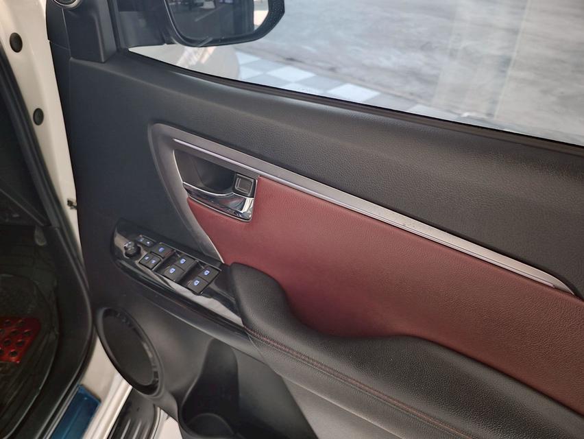 ➡️TOYOTA LEGENDER 2.4 V 2 WD เกียร์ออโต้ ปี 2020 (ไม่ขายป้ายทะเบียน) ⭕️ไมล์ 81,400 KM 💲1,050,000 ➡️ จัดไฟแนนซ์ถึงบ้าน-ที่่ทำงาน  รับซื้อขาย รถยนต์มือ รูปที่ 11