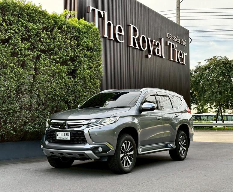 Pajero 2.4 GT Premium NAVI 2WD ปี2018 สีเทา ดีเซล