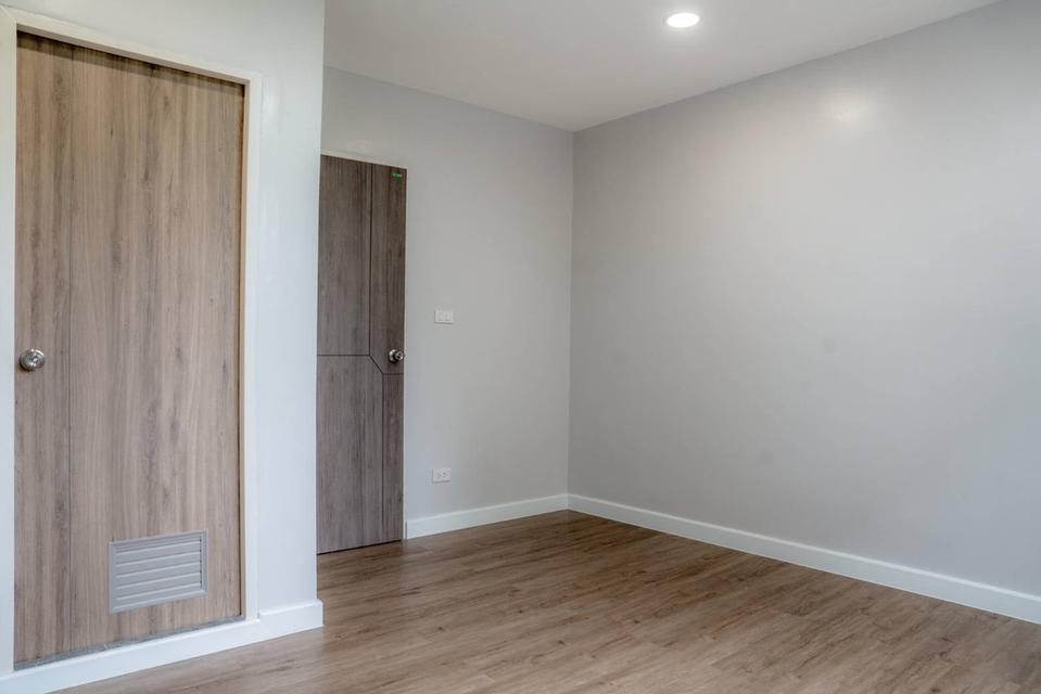 ขายบ้านทาวโฮมเอกมัย สุขุมวิท65 ปรีดีพนมยงค์15 Townhome 4ชั้น ใกล้ BTSเอกมัย ทองหล่อ พระโขนง 3 ห้องนอน 4ห้องน้ำ ทำใหม่พร้อมอยู่ ใกล้พระราม4 0879074045 13