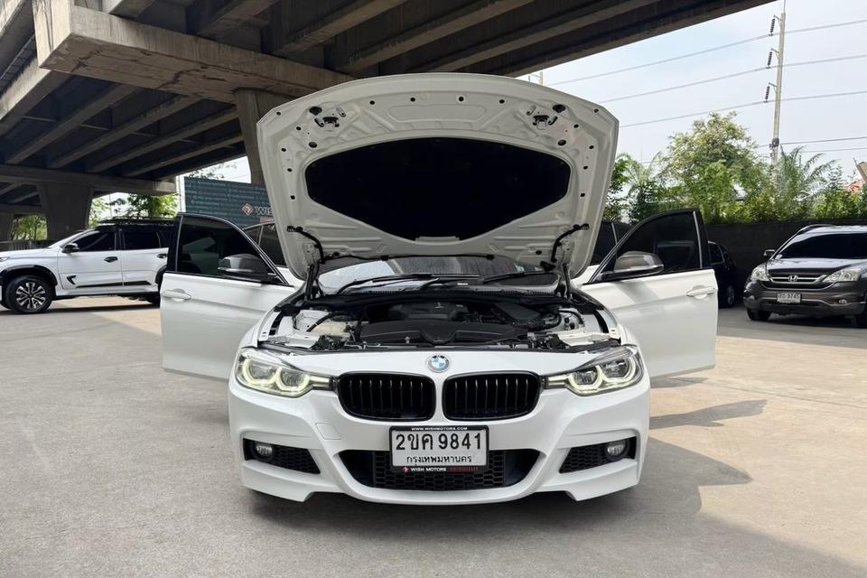 BMW 320d M Performance F30 Sedan AT ปี 2021 10