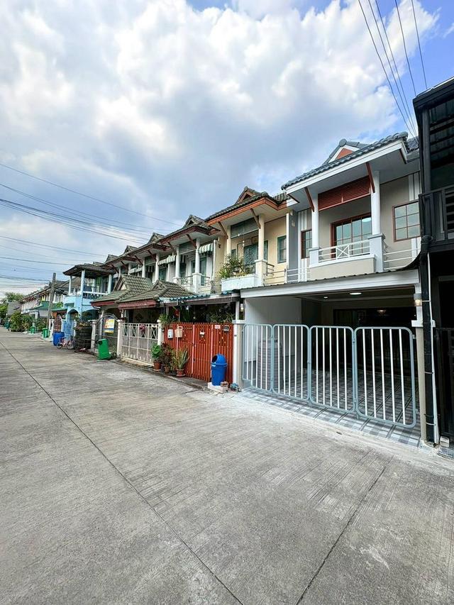 หมู่บ้านดิเอมเมอรัลด์พาร์ค2 ทำเลชัยพฤกษ์ ราชพฤกษ์ทาวน์เฮ้าส์ 2 ชั้น ตกแต่งใหม่พร้อมอยู่ ทำเลดีสามารถไปได้หลายเส้นทาง ราชพฤกษ์&ชัยพฤกษ์&ถนน345 20