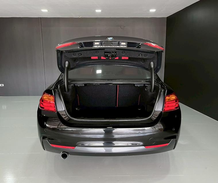 BMW Series 4 420i Coupe RHD M Sport ปี 13 รุ่นยอดนิยม มาพร้อมกับเครื่องยนต์ 8