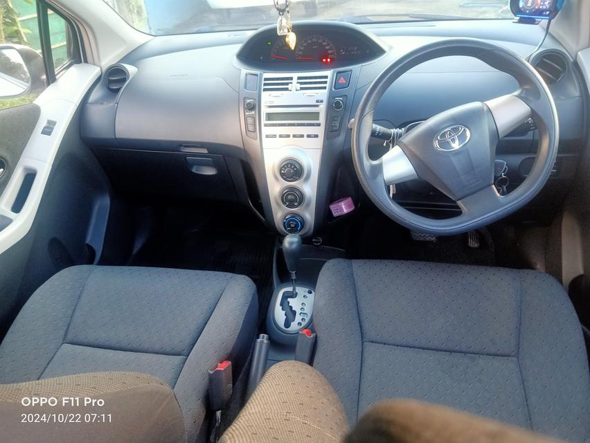 toyota yaris1.5.2012 5