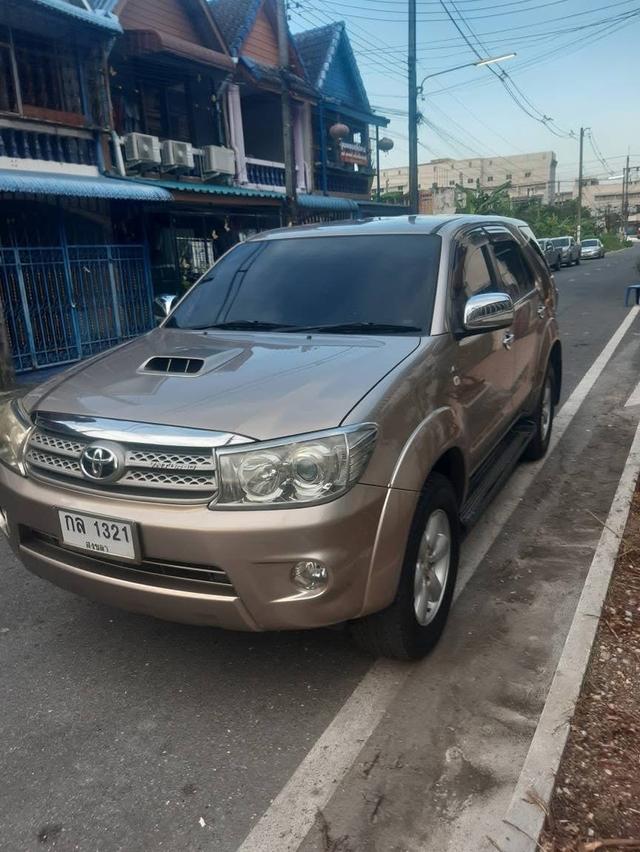 Toyota Fortuner ปี 2010 เกียร์ธรรมดา เครื่อง 2.5 G 1