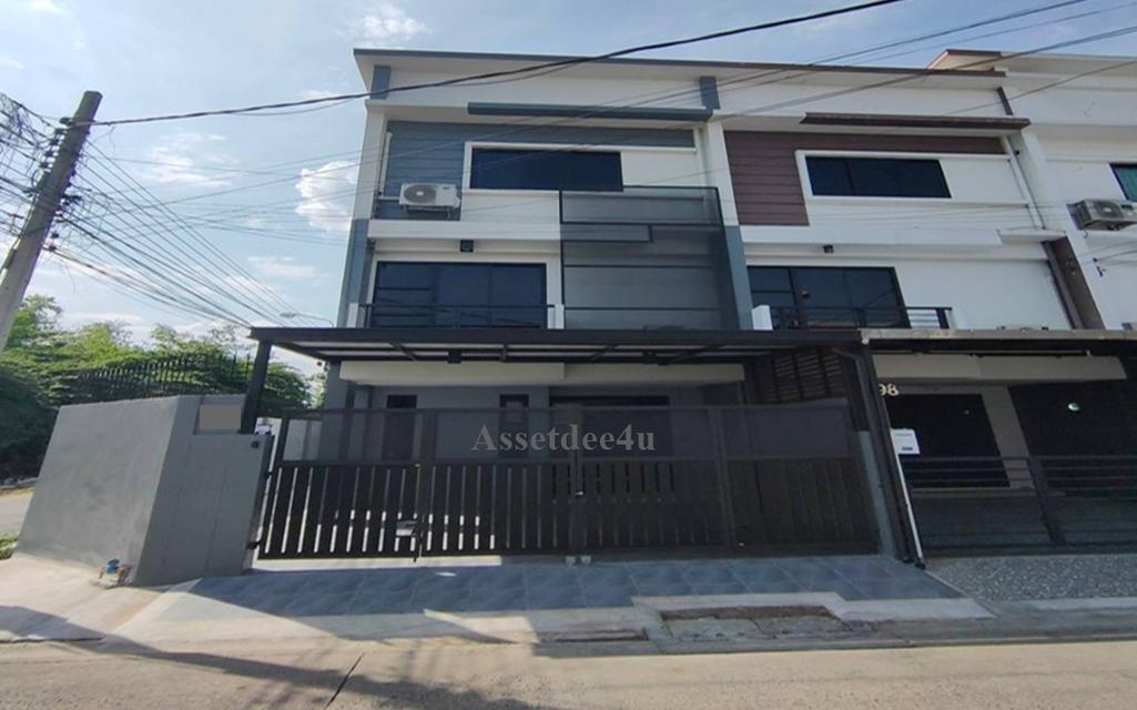 AT575 ให้เช่าทาวน์โฮม 3 ชั้น ลาดปลาเค้า72 บ้านไม่มีเฟอร์นิเจอร์ ใกล้เซ็นทรัล รามอินทรา 1