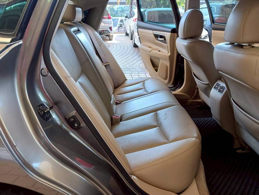 2014 Nissan TENAN 200XL รถมือเดียว สภาพเยี่ยม 7