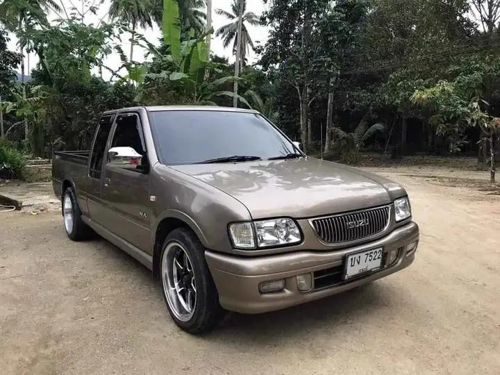 รีบขาย Isuzu Dragon Eyes 2